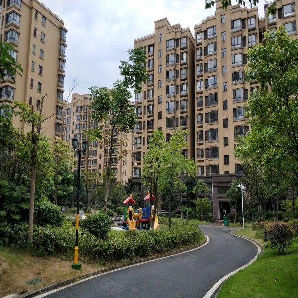 锅牛配资 空置房“停收物业费”？明确了：2025年新规下，一律这样交